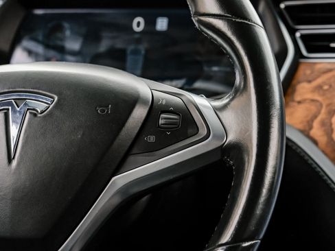 Used 2017 Tesla Model X 90D image 22