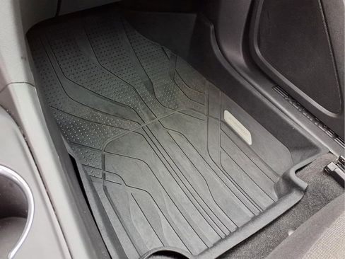 Used 2020 Chevrolet Equinox LT image 20