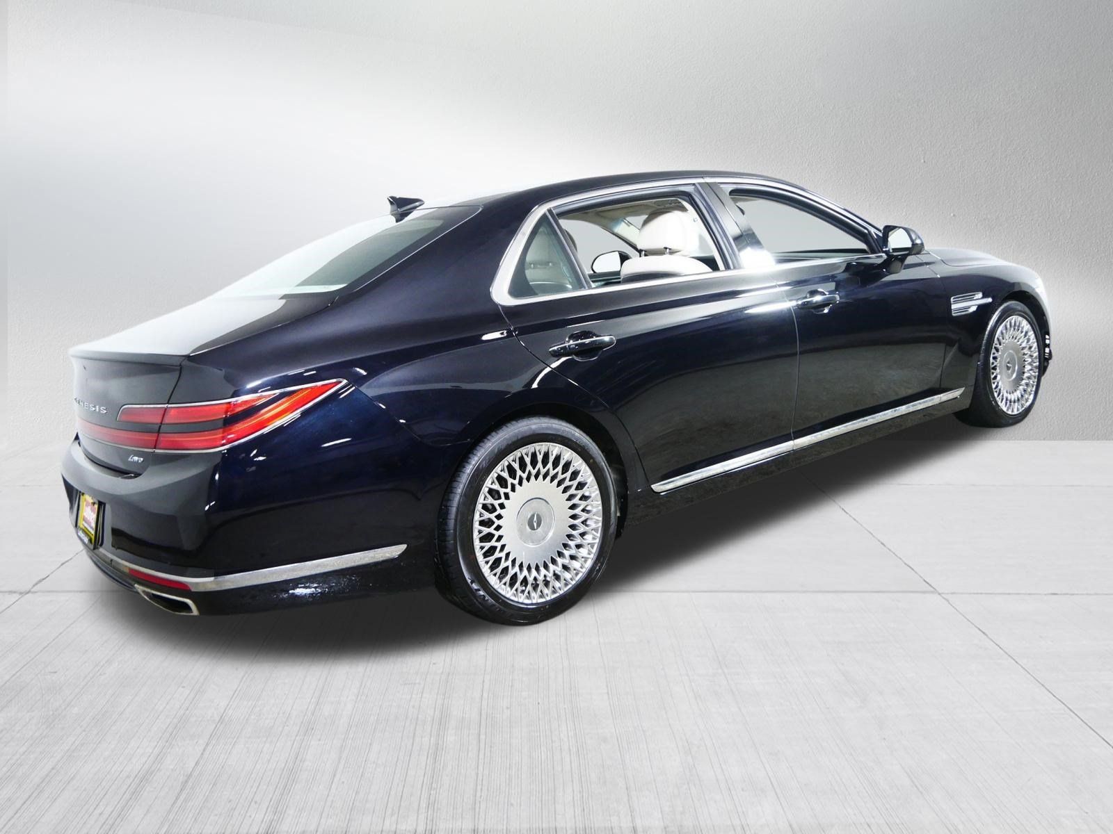 Used 2022 Genesis G90 3.3T Premium AWD/4WD image 7
