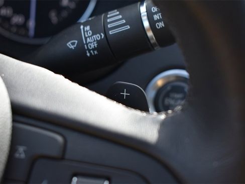 Used 2022 Cadillac XT4 Premium Luxury image 19