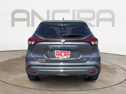 Used 2022 Nissan Kicks SV image 13