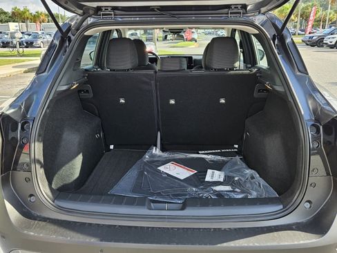 Used 2025 Nissan Kicks S image 6