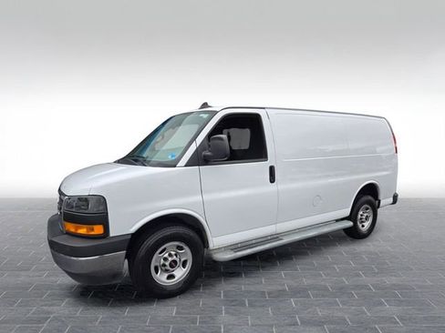 Used 2023 GMC Savana 2500 w/ Driver Convenience Package RWD image 3