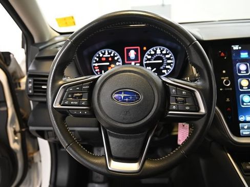 Used 2025 Subaru Outback Premium w/ Popular Package #1A AWD/4WD image 4