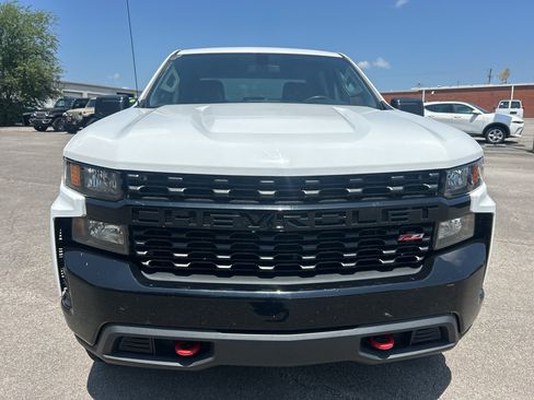 Used 2019 Chevrolet Silverado 1500 Custom Trail Boss w/ Custom Convenience Package AWD/4WD image 2