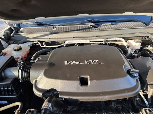 Used 2019 Chevrolet Colorado LT w/ Redline Special Edition image 13