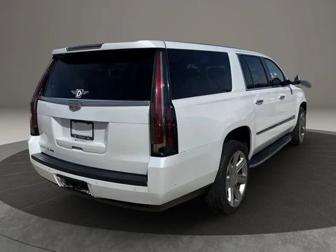 Used 2019 Cadillac Escalade ESV Premium Luxury AWD/4WD image 11