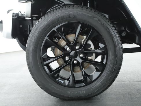 Used 2022 Jeep Wrangler Unlimited Sahara image 20