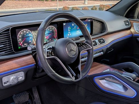 Certified 2025 Mercedes-Benz GLE 450 4MATIC image 12