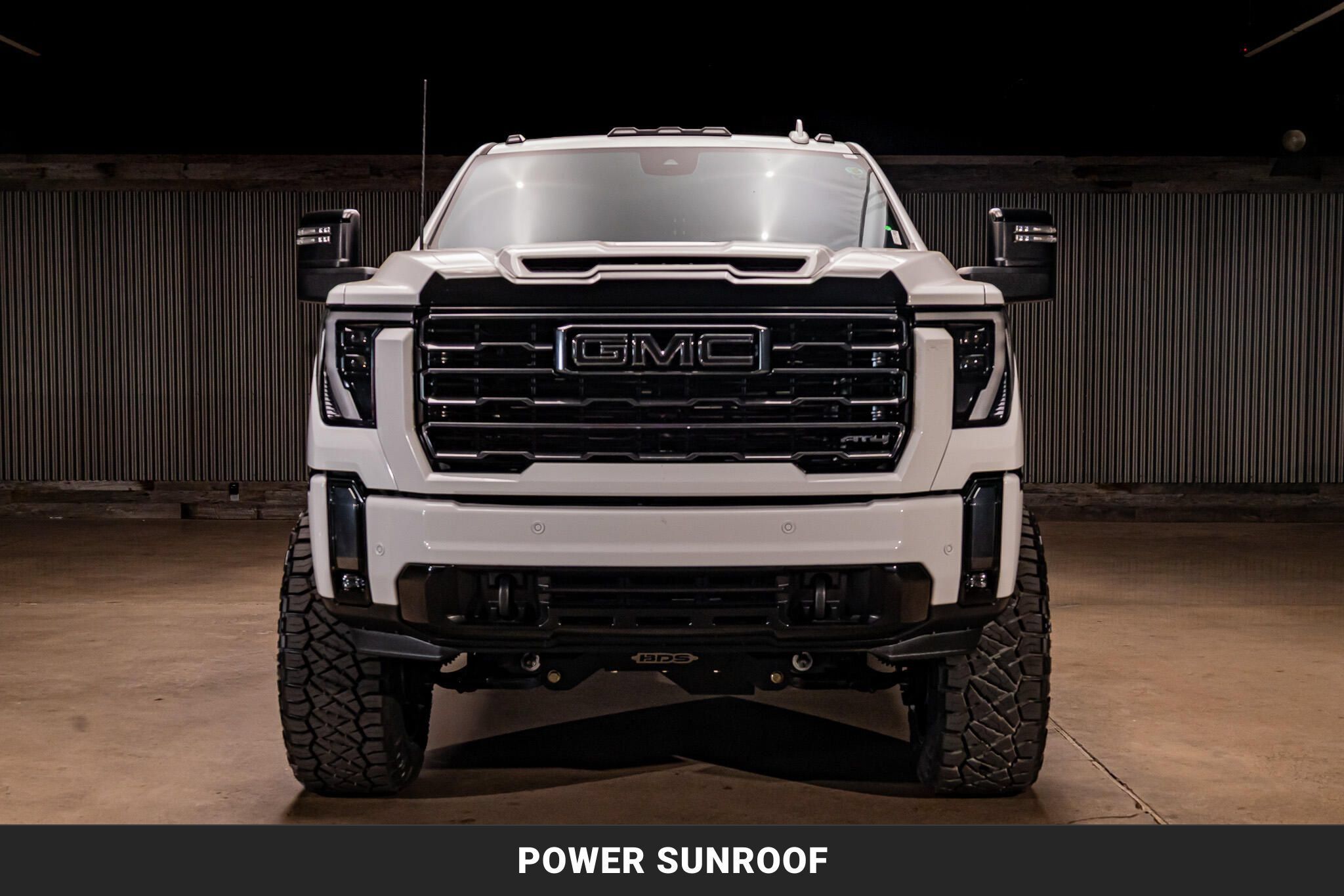 Used 2024 GMC Sierra 2500 AT4 w/ AT4 Premium Plus Package AWD/4WD image 4