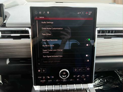 Used 2025 GMC Sierra EV Denali AWD/4WD image 17