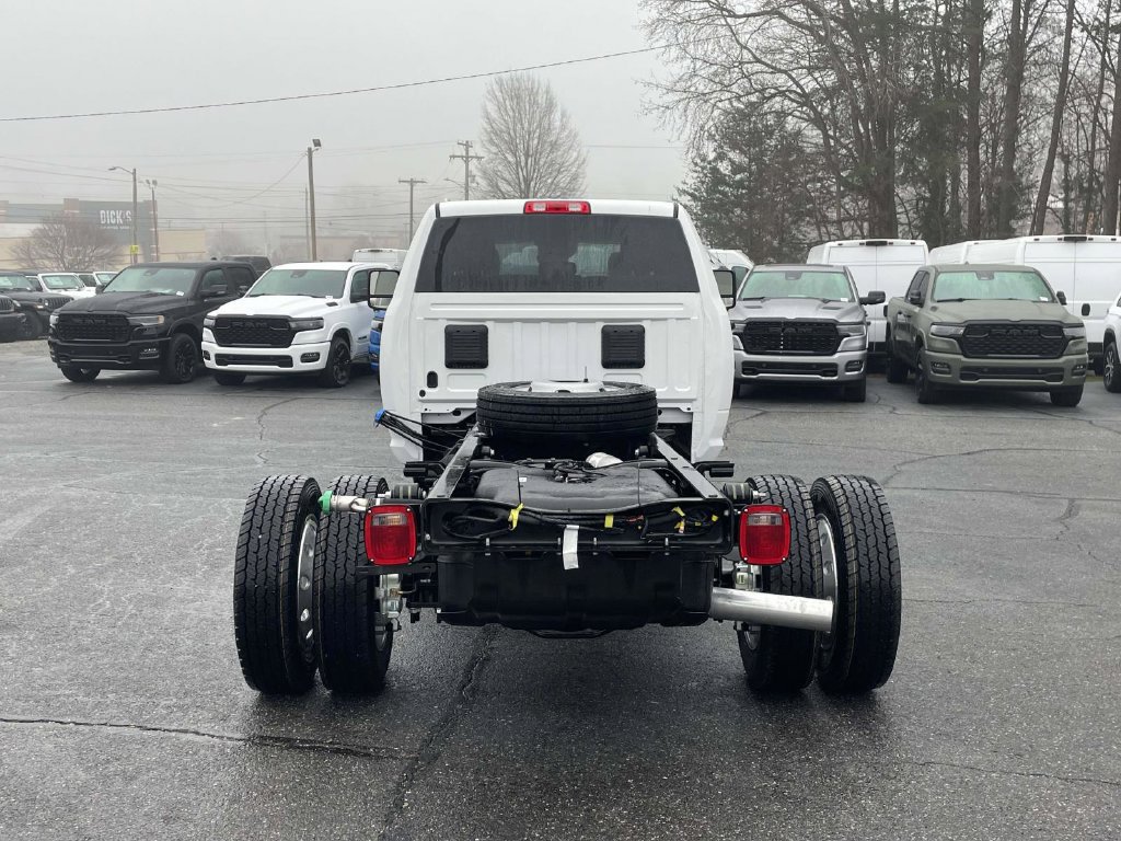 New 2026 RAM 4500 Tradesman w/ Chrome Appearance Group AWD/4WD image 7