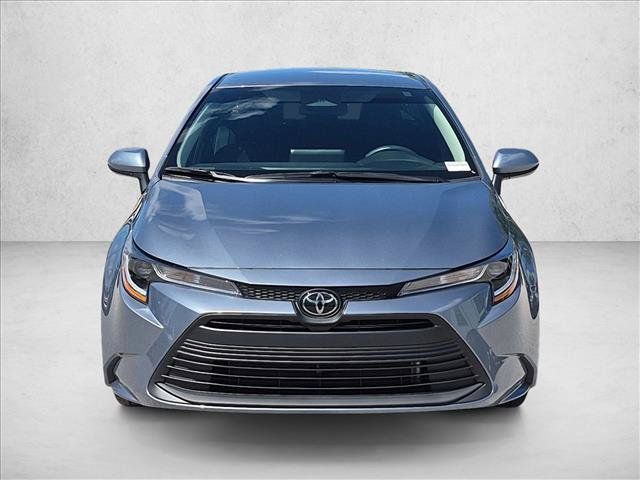 Used 2025 Toyota Corolla LE FWD image 2