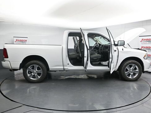 Used 2018 RAM 1500 Express w/ Express Value Package AWD/4WD image 41