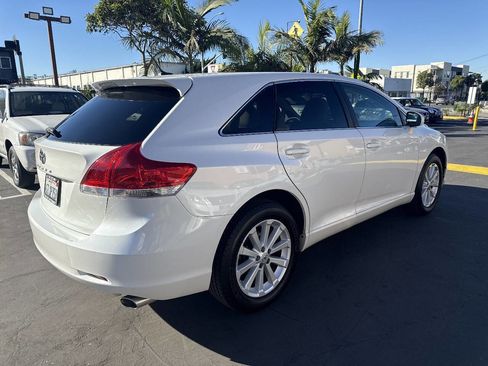 Used 2011 Toyota Venza image 5