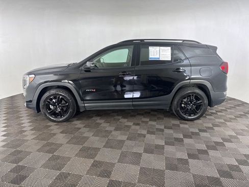 Used 2023 GMC Terrain AT4 image 8