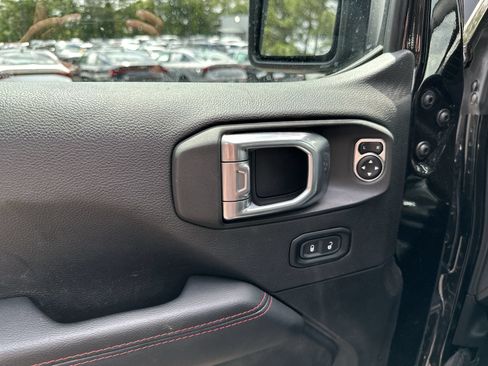 Used 2023 Jeep Gladiator Rubicon w/ LED Lighting Group AWD/4WD image 15