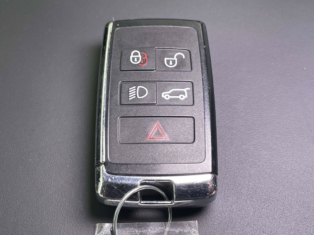 Used 2023 Land Rover Defender 110 X-Dynamic SE AWD/4WD image 43