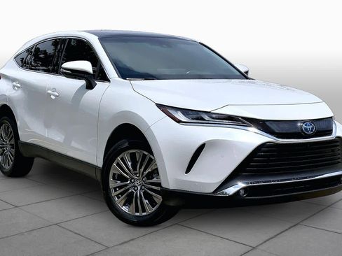 Used 2024 Toyota Venza Limited AWD/4WD image 3