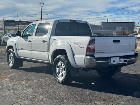 Used 2011 Toyota Tacoma 4x4 Double Cab image 3