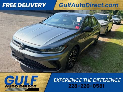 Used 2025 Volkswagen Jetta Sport FWD image 3