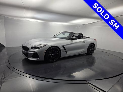 Certified 2022 BMW Z4 M40i w/ Premium Package image 6