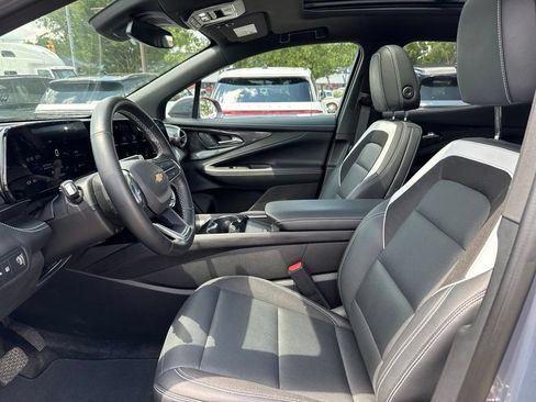Used 2024 Chevrolet Blazer EV LT AWD/4WD image 9
