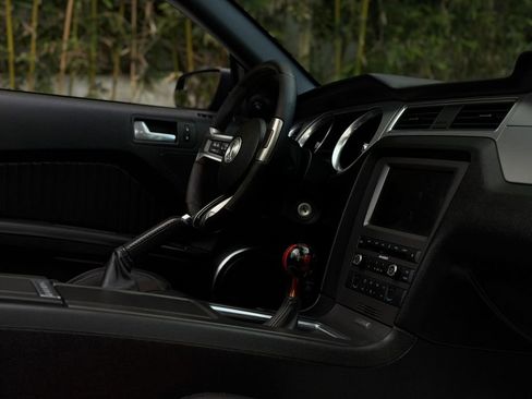 Used 2013 Ford Mustang Shelby GT500 image 30