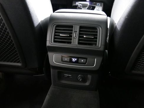 Used 2025 Audi Q5 2.0T Premium AWD/4WD image 12