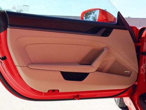 Certified 2022 Porsche 911 Carrera image 13