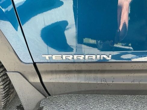 Used 2019 GMC Terrain SLE w/ Driver Convenience Package FWD image 18