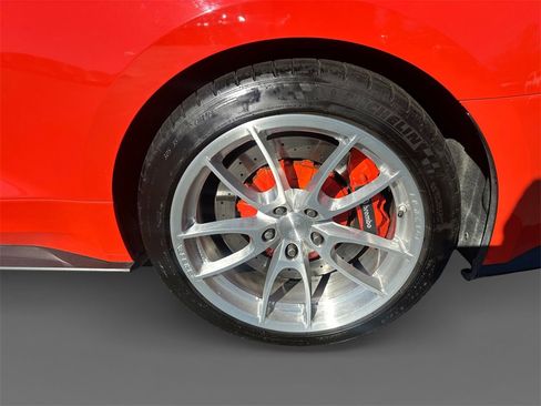 Used 2016 Ford Mustang Shelby GT350 w/ Technology Package image 8