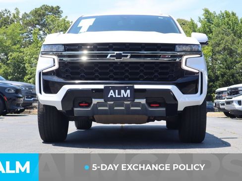 Used 2022 Chevrolet Tahoe Z71 w/ Z71 Off-Road Package AWD/4WD image 3
