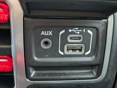 Used 2020 Jeep Gladiator Rubicon AWD/4WD image 23