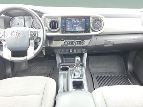 Used 2019 Toyota Tacoma SR5 image 11