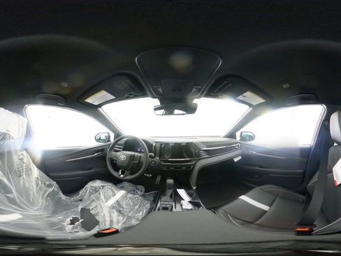 New 2026 Toyota Camry SE FWD image 33