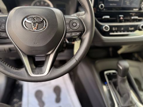 Used 2021 Toyota Corolla SE FWD image 18