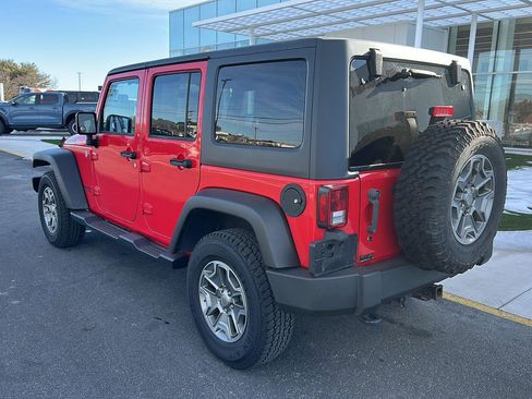 Used 2015 Jeep Wrangler Unlimited Rubicon w/ Connectivity Group image 7
