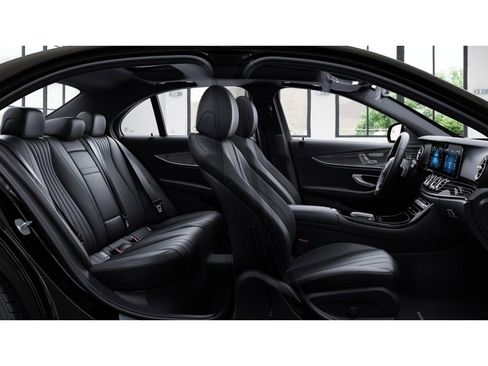 Used 2023 Mercedes-Benz E 350 4MATIC Sedan image 6