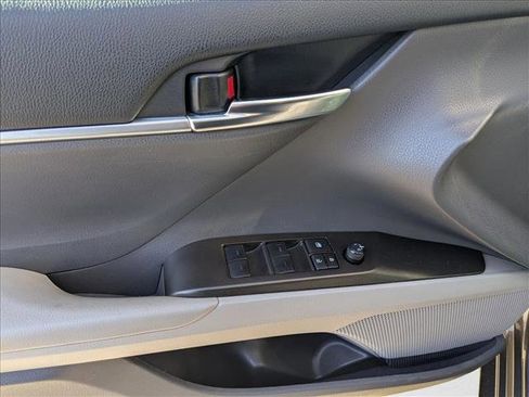 Used 2022 Toyota Camry LE w/ Carpet Mat Package (TMS) image 10
