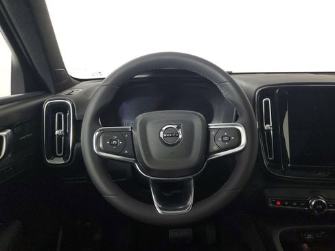 Certified 2023 Volvo XC40 Recharge Ultimate w/ Protection Package Premier AWD/4WD image 18