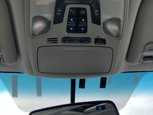 Used 2017 Toyota Sienna Limited image 54