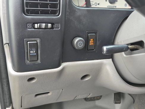 Used 2002 Toyota Tacoma PreRunner image 30