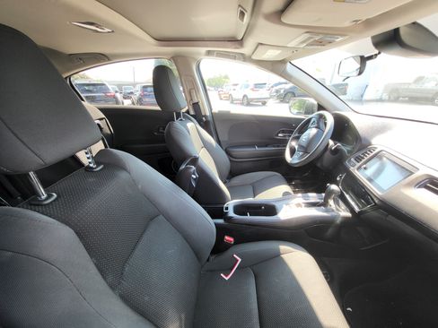 Used 2020 Honda HR-V EX image 8