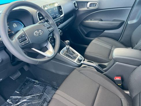 New 2025 Hyundai Venue SEL image 11