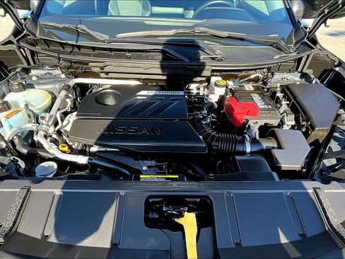 Used 2023 Nissan Rogue SV image 33