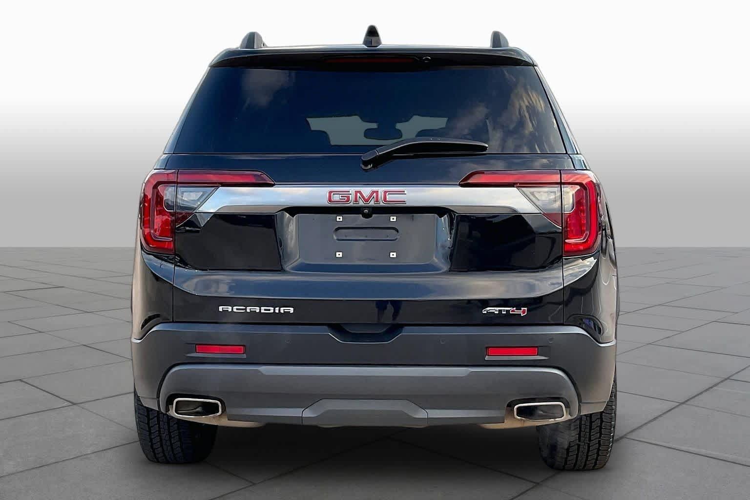 Used 2023 GMC Acadia AT4 w/ Technology Package AWD/4WD image 4