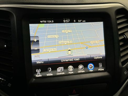 Used 2015 Jeep Cherokee Trailhawk w/ Leather Interior Group image 16