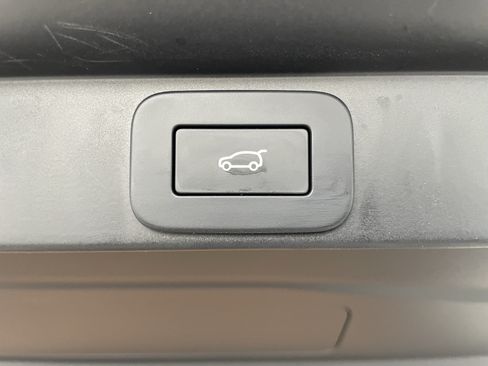 Used 2024 Land Rover Range Rover SE AWD/4WD image 36