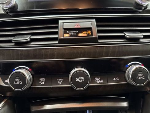 Certified 2018 Honda Accord EX image 25